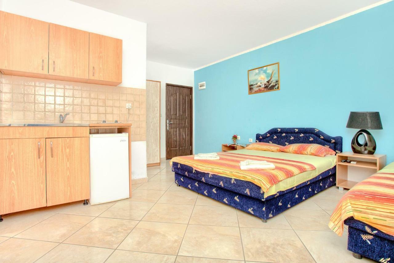 Apartments Porto Bjelila 티바트 외부 사진
