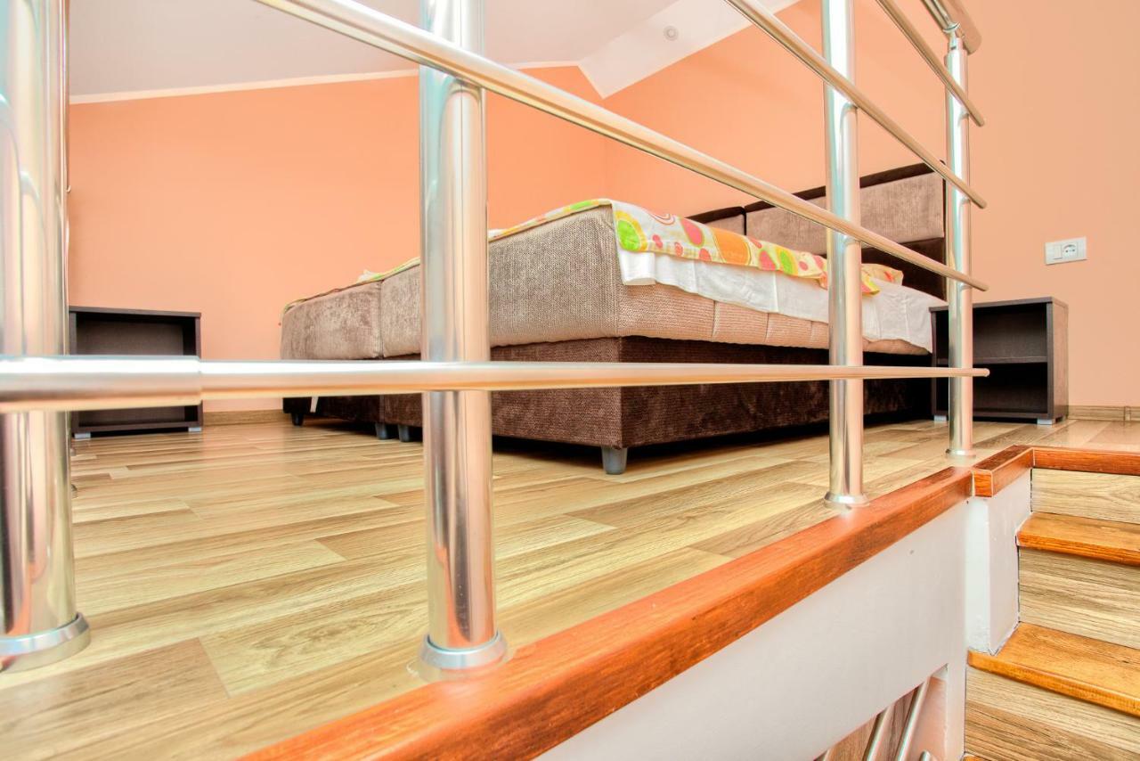 Apartments Porto Bjelila 티바트 외부 사진