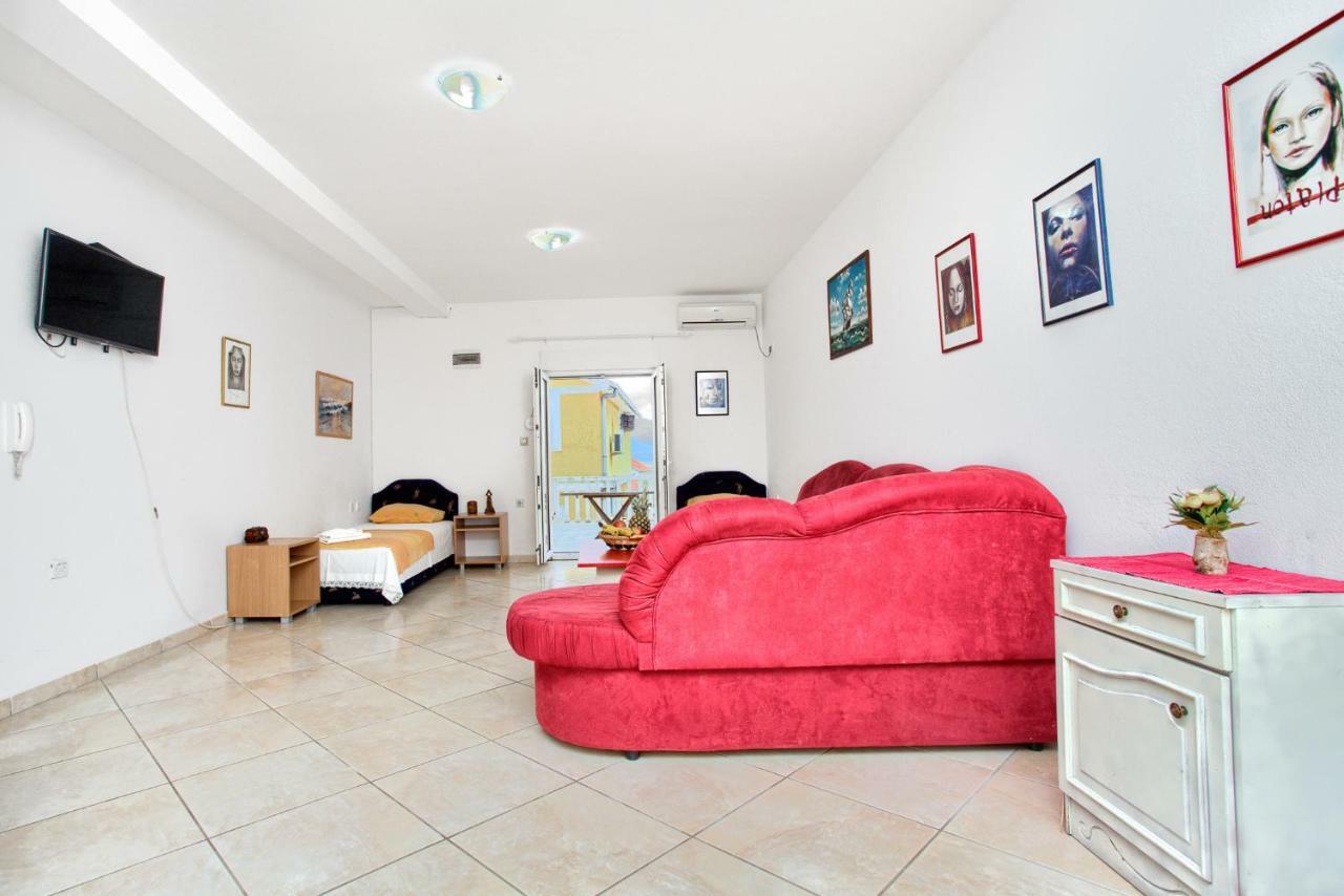 Apartments Porto Bjelila 티바트 외부 사진
