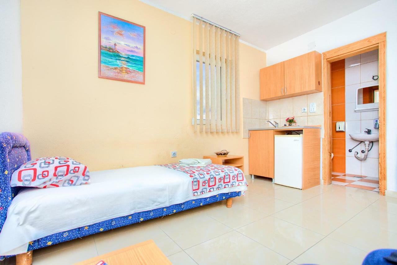 Apartments Porto Bjelila 티바트 외부 사진