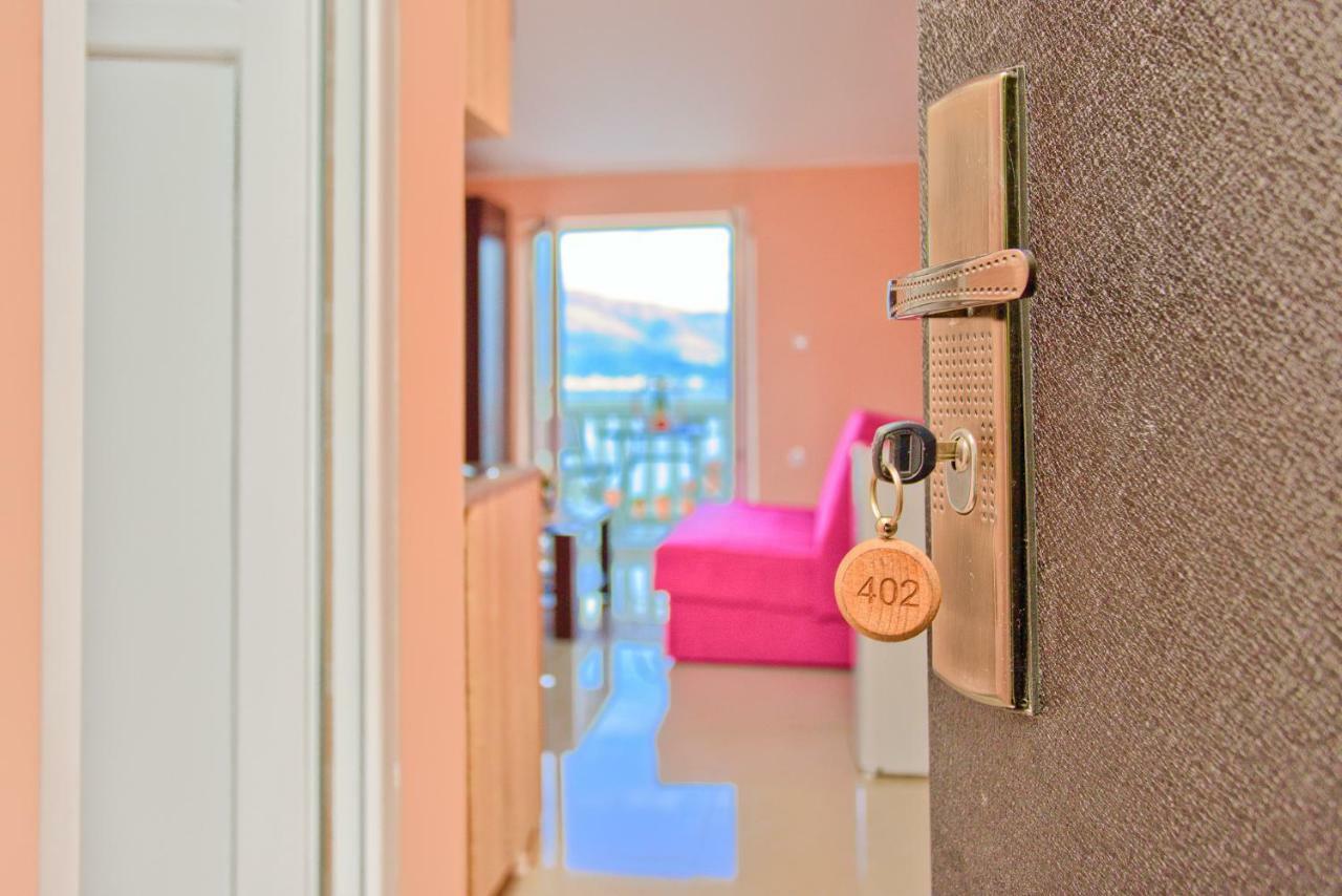 Apartments Porto Bjelila 티바트 외부 사진